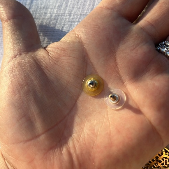 Vintage MMA Museum Modern Art Clip Earrings - Picture 8 of 15